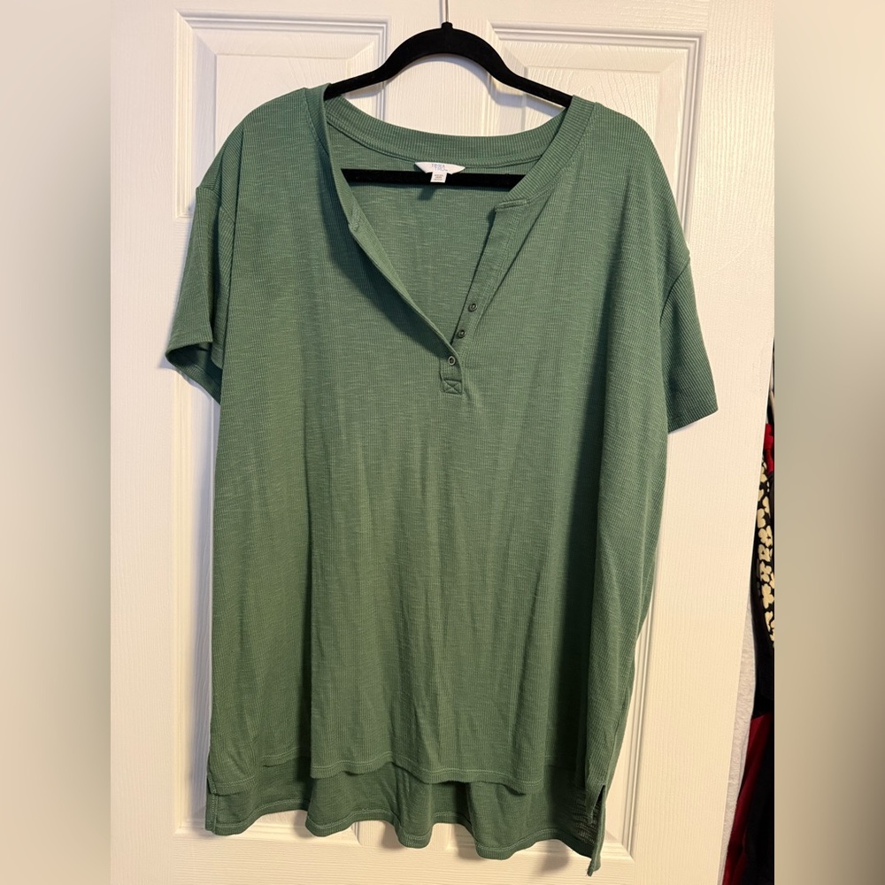 Time and Tru Green Button Down Shirt